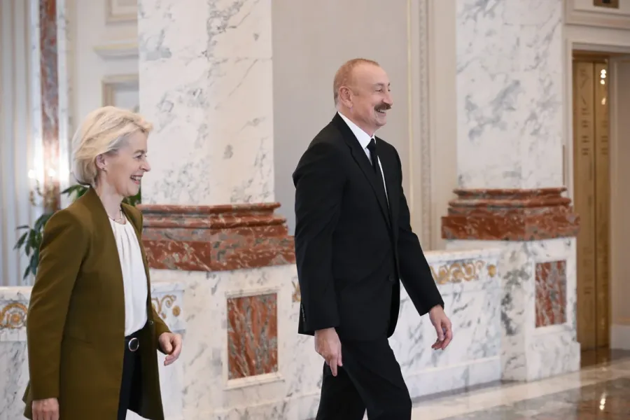 İlham Əliyev Ursula Fon der Lyayenlə təkbətək görüşdü — 6