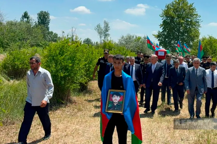 İtkin-şəhid Dəyanət Musayev dəfn edildi