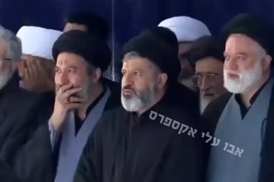 Müctəbadan başqa Xameneinin bütün oğulları vida mərasimində idi - VİDEO