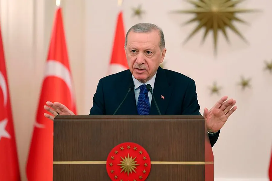 Ərdoğandan NATO liderlərinə qeyri-adi hədiyyə