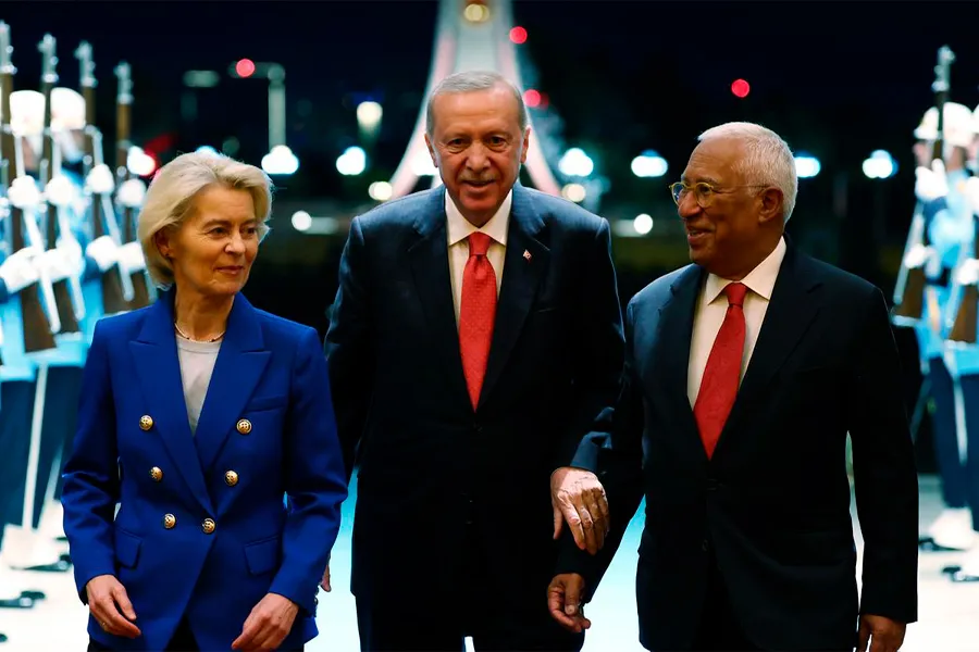 Avropa liderləri Ərdoğanın hədiyyəsini özləri ilə apara bilmədilər