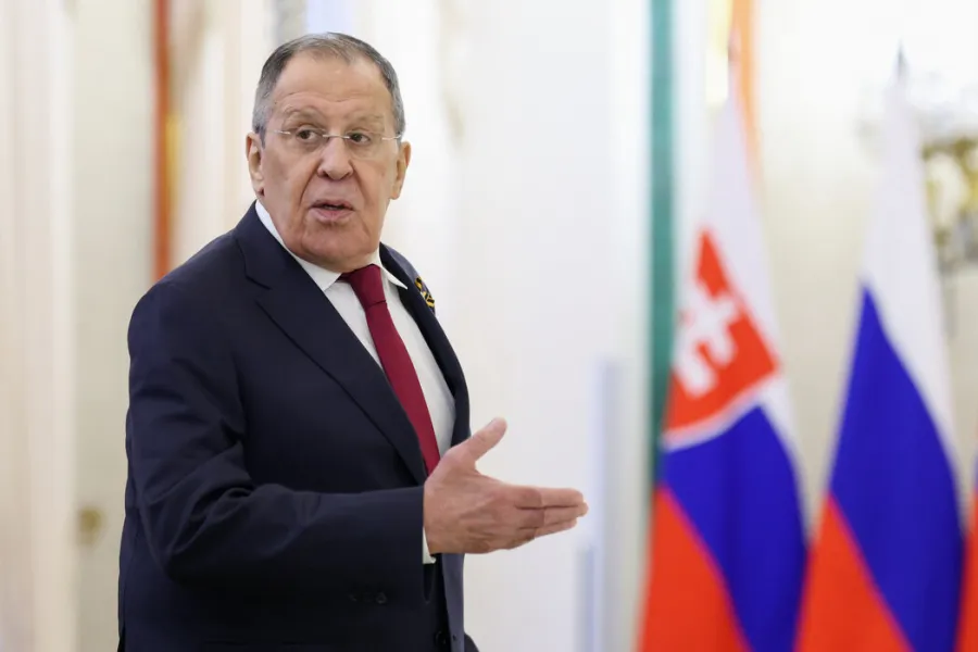 Lavrov Mozambikə Qərbdən “şikayətləndi”