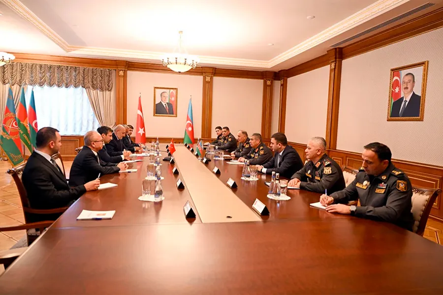 Zakir Həsənov Selçuk Bayraktarı qəbul etdi