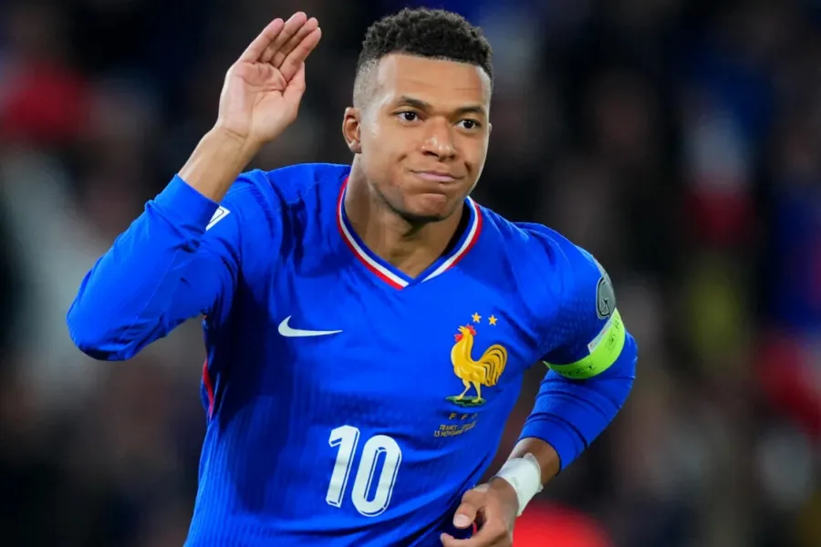 Mbappe Fransa millisindən danışdı: “Ən güclü komanda deyilik”