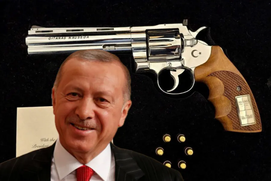 Ərdoğan NATO liderlərinə niyə tapança hədiyyə etdi?