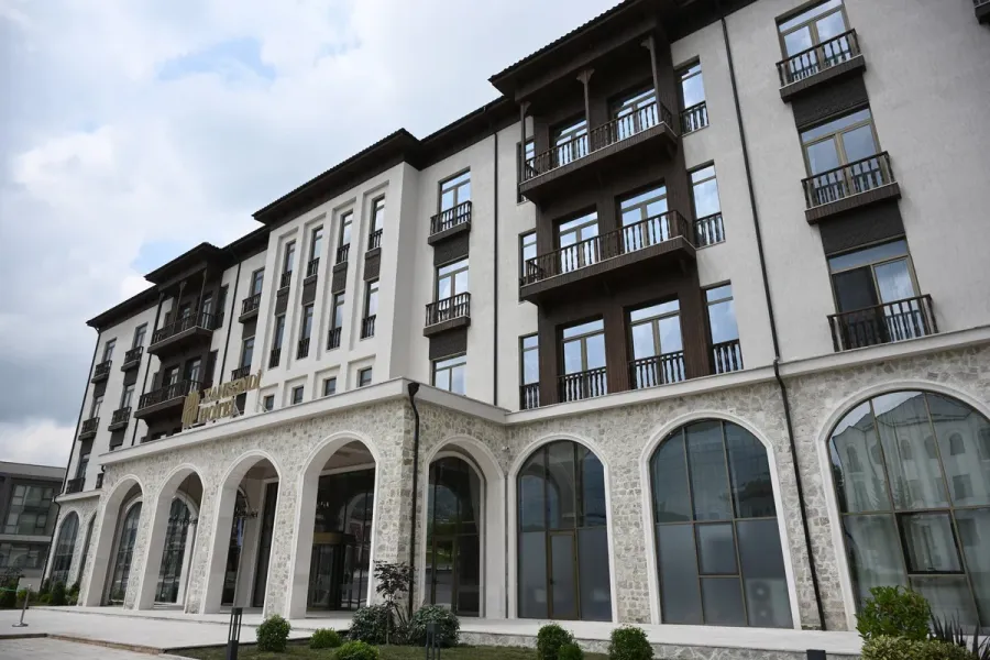 İlham Əliyev Xankəndidə yeni hotelin açılışını etdi — 19