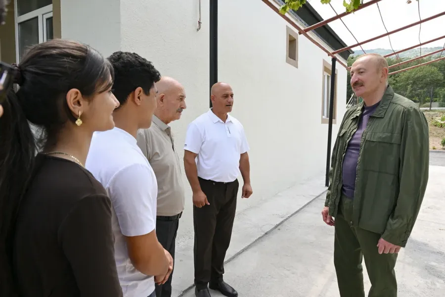 İlham Əliyev Xocavəndin Quzeyxırman kəndində oldu - YENİLƏNDİ — 8