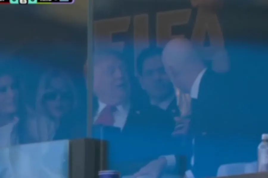 Tramp dünya çempionatının finalını canlı izləyir - VİDEO