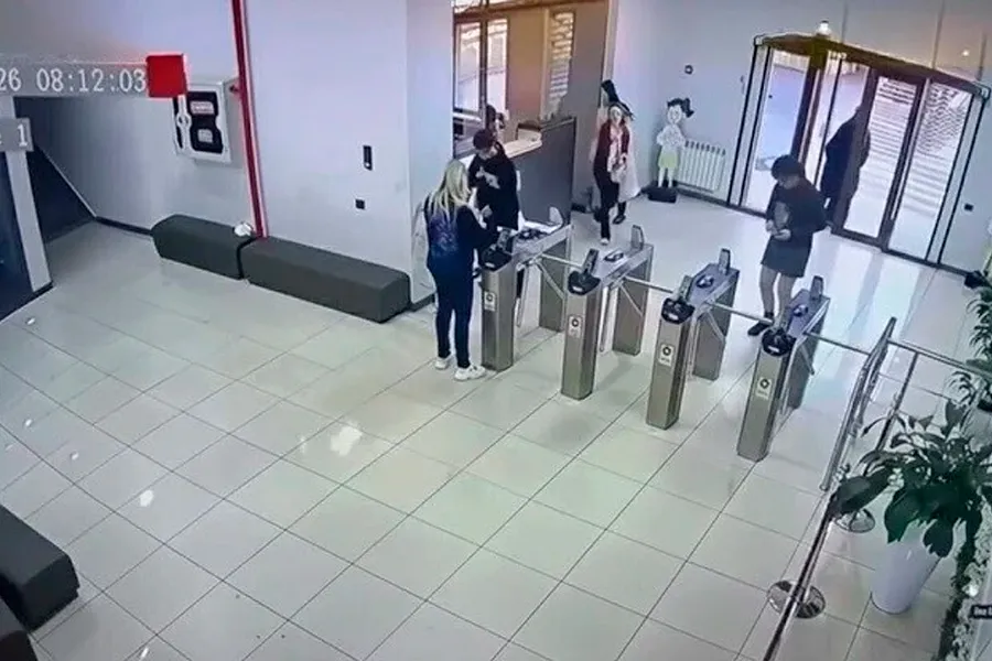 "İdrak" liseyindəki cinayət işi qapalı keçiriləcək - QƏRAR