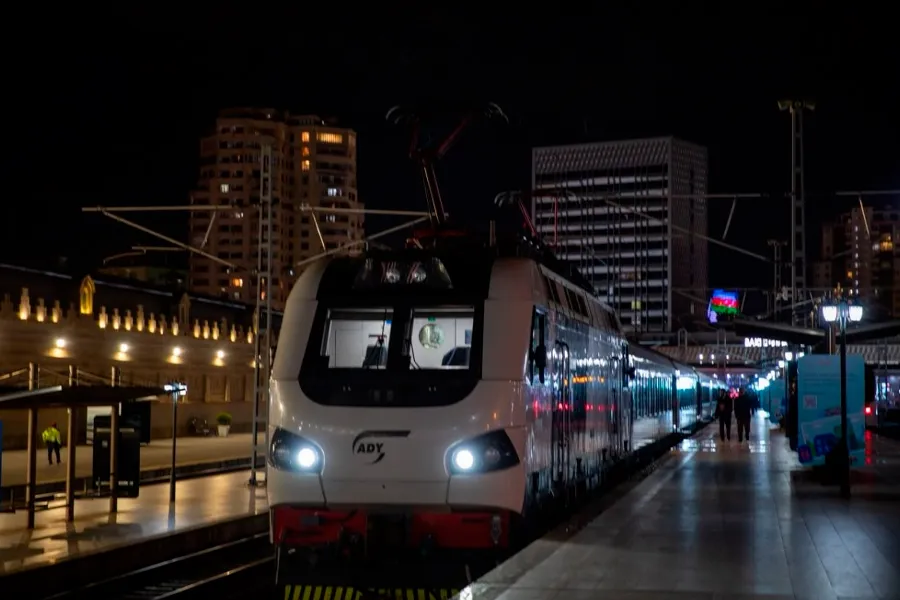Bakı–Tbilisi–Bakı qatarlarında sərnişin yerlərinin sayı 2 dəfədən çox artırıldı
