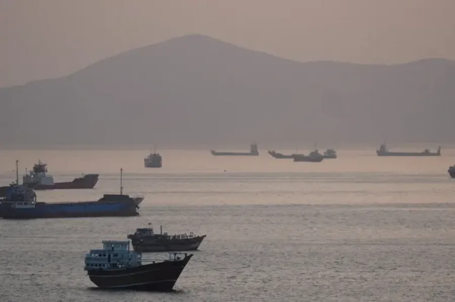 SEPAH Hörmüzdə gəmilərə “nəfəs aldırmır”