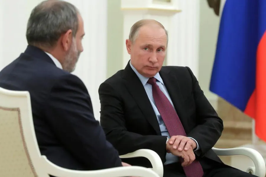 Paşinyan Putinə zəng etdi - Nə danışıldı?