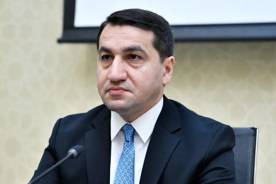 16 yaşadək uşaqlar üçün sosial şəbəkələr bağlanacaq? Prezidentin köməkçisindən cavab