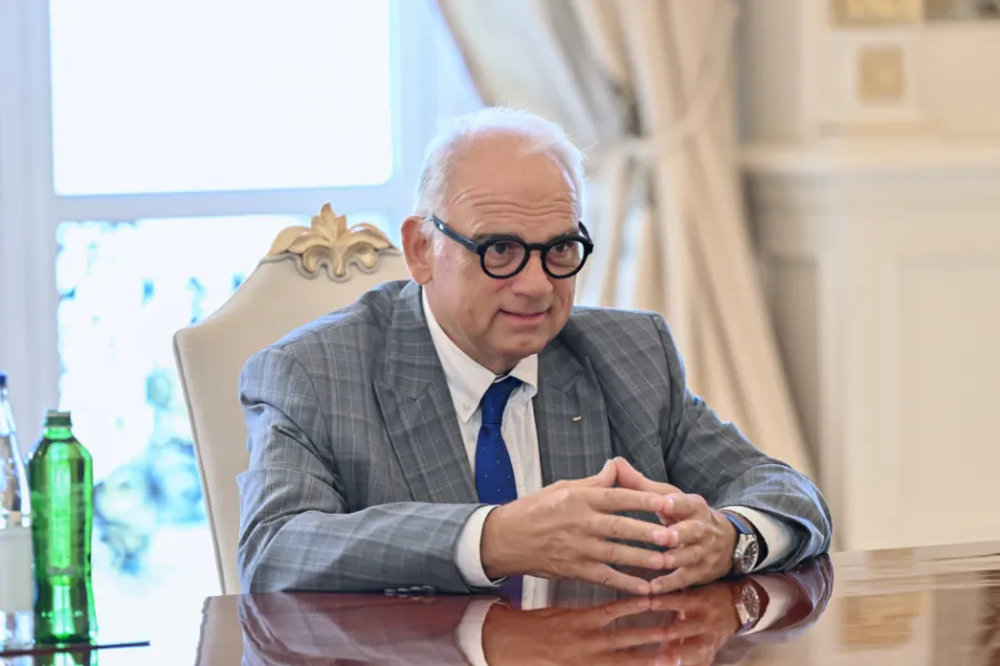 İlham Əliyev Dünya Güləş Birliyinin prezidentini qəbul etdi — 1