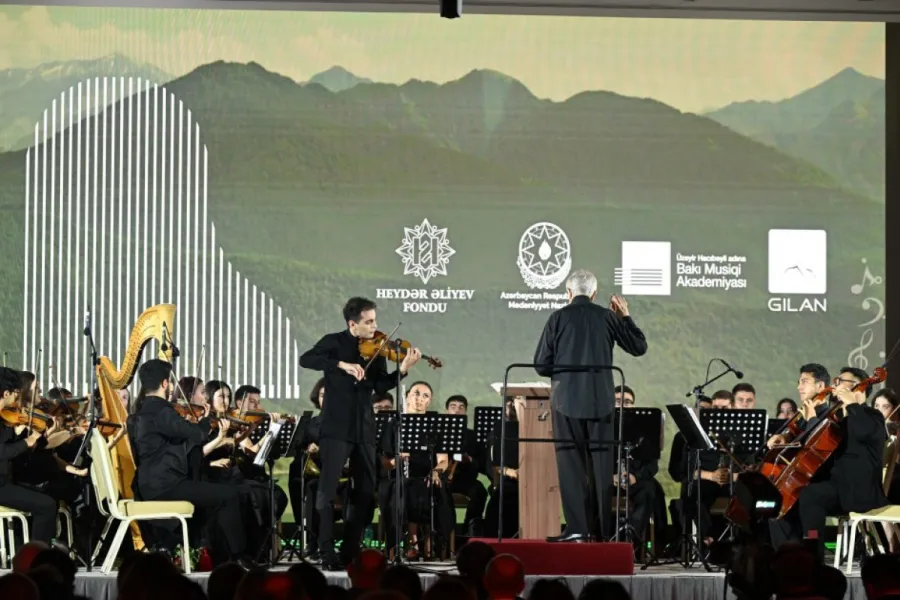 15-ci dəfə keçirilən Qəbələ Festivalı möhtəşəm açılışla başladı