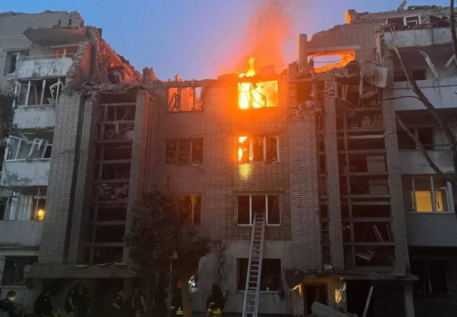 Rusiya yaşayış məntəqələrini vurdu: Ölənlər arasında uşaqlar da var