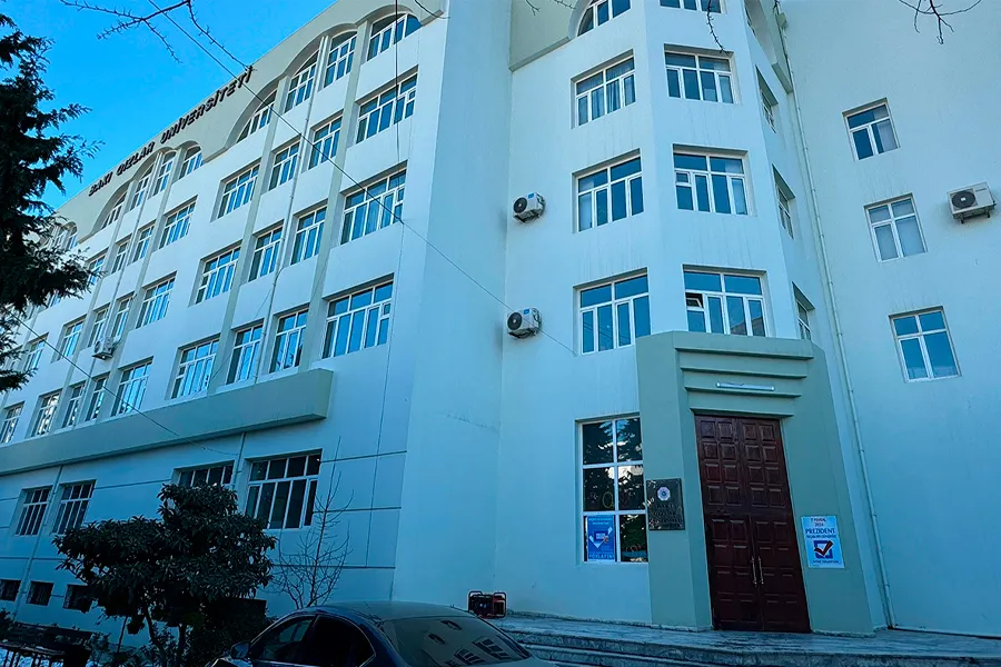Bakı Qızlar Universitetinin tələbələri özəl ali məktəblərə köçürüləcək