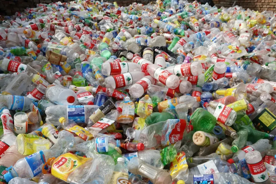 Qanada plastik tullantılardan bunu düzəltdilər - Görənlər təəccübləndi