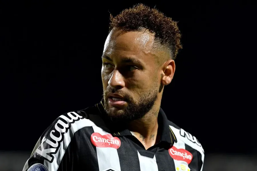 Qələbə kölgədə qaldı: Neymar qalmaqal yaratdı!