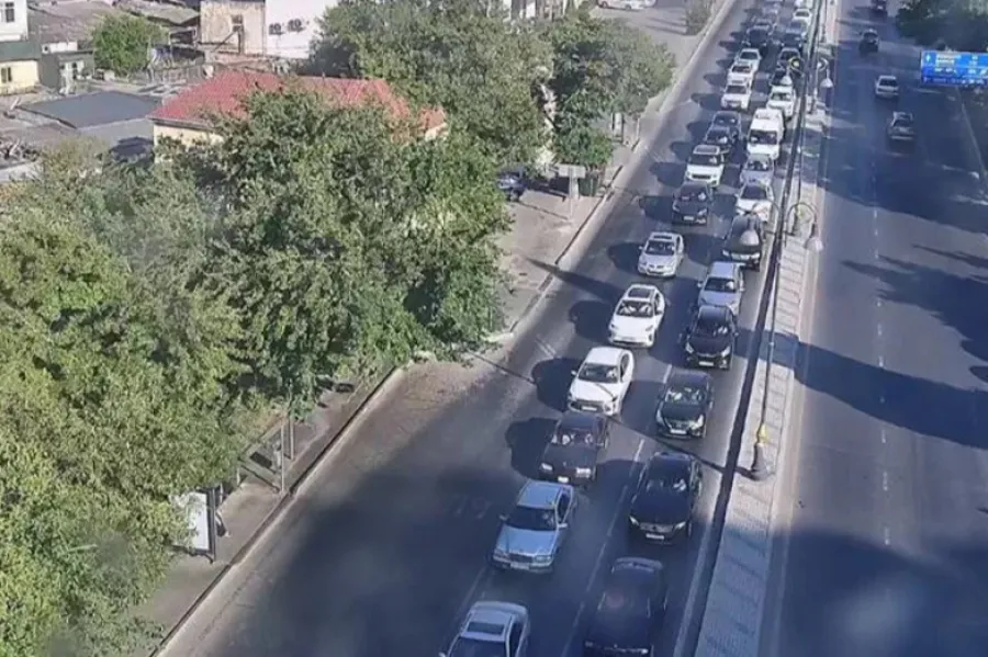 Sürücülərin DİQQƏTİNƏ! Bu yollarda tıxac var - SİYAHI