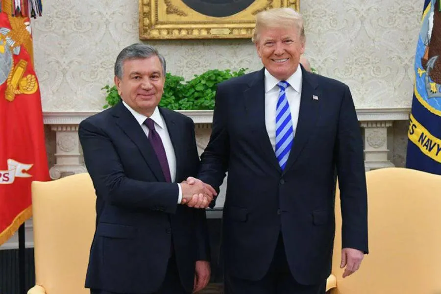 Mirziyoyev Trampı Özbəkistana dəvət etdi