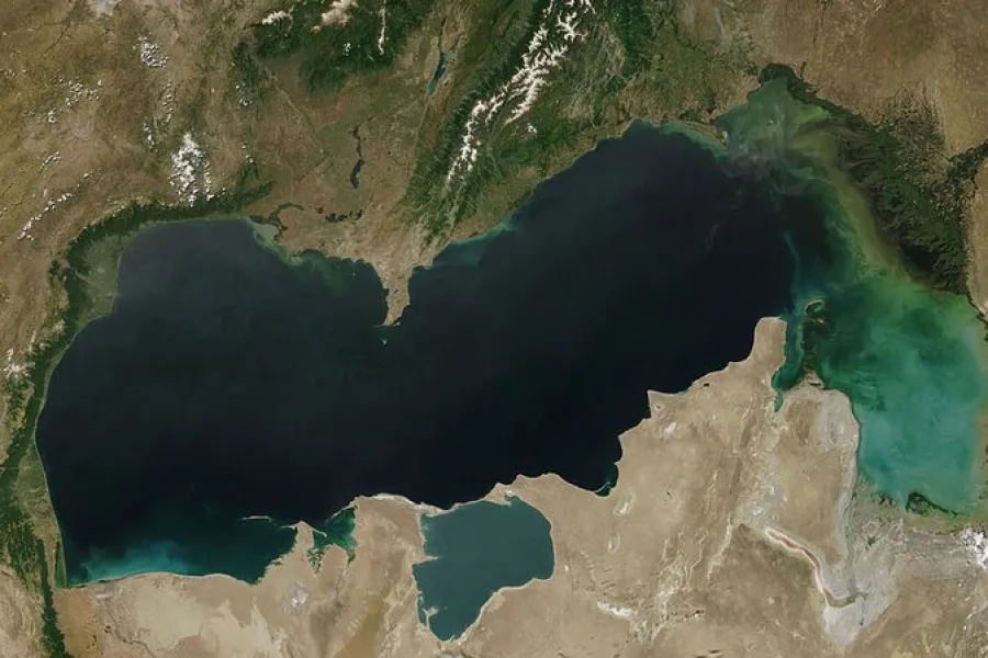 İran Xəzərə “əlini uzadanlara” xəbərdarlıq etdi: “İcazə verməyəcəyik!”