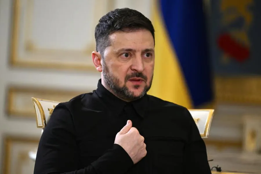 "Putin rusların müharibəni dəstəklədiyini göstərmək istəyir" - Zelenski