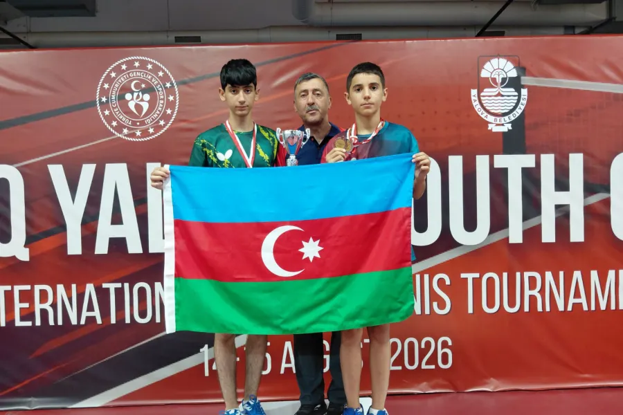 Stolustü tennisçilər Türkiyədən 4 medalla qayıdırlar