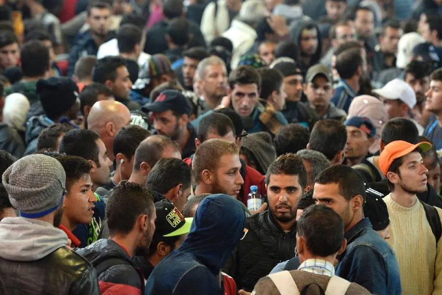 Almaniyada miqrantların deportasiyası gözlənilənin əksinə AZALDI