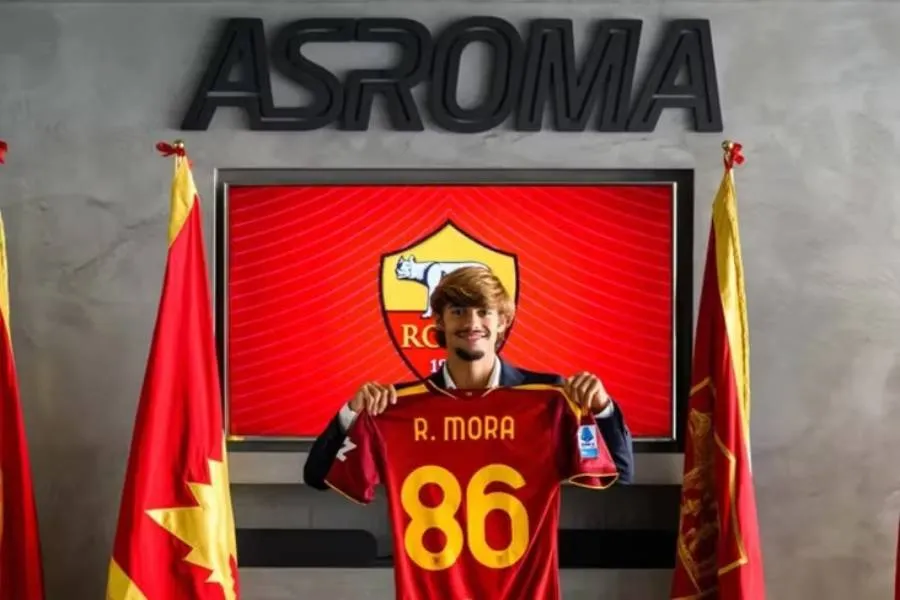 “Roma” gələcəyin ulduzunu transfer etdi: Rodriqu Mora Romaya gəldi