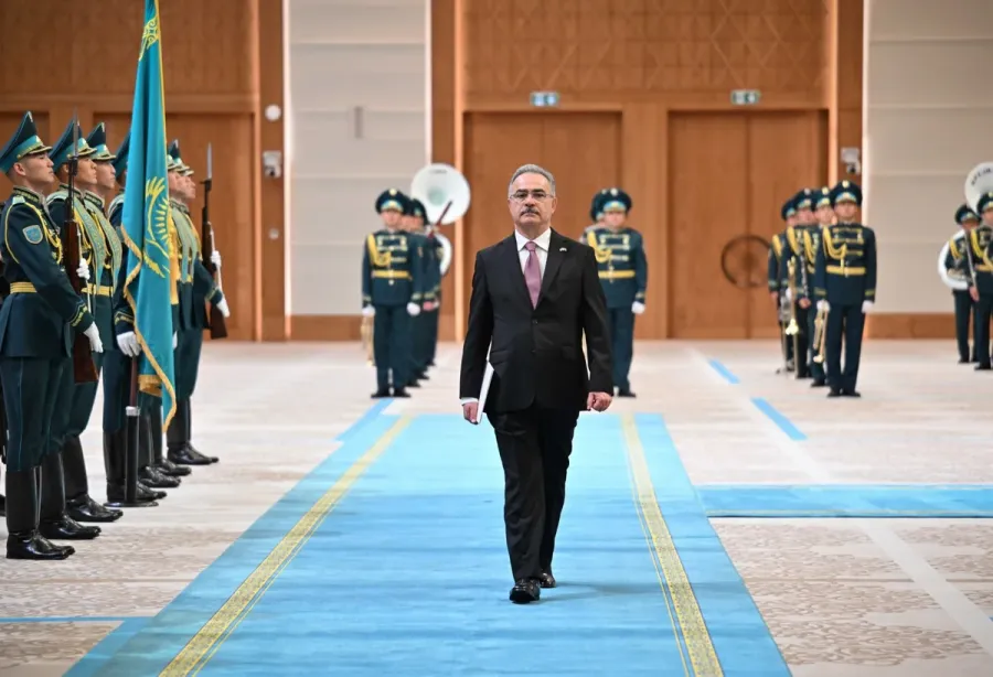 Azərbaycanın yeni səfiri etimadnaməsini Qazaxıstan Prezidentinə təqdim etdi — 1