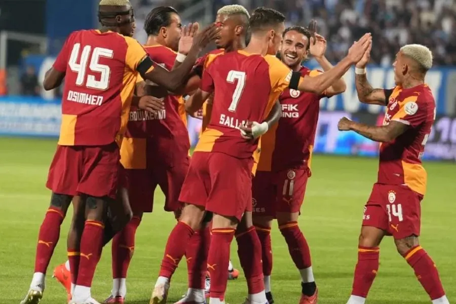 “Qalatasaray” səfərdə dörd cavabsız qol vurdu!