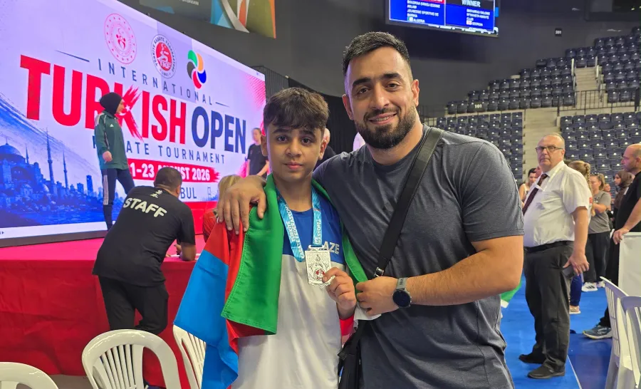 Azərbaycan karateçiləri gümüş medal qazandılar — 2