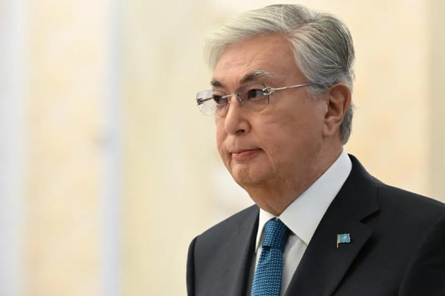 Tokayev Qurultaya deputat seçkilərində səs verdi