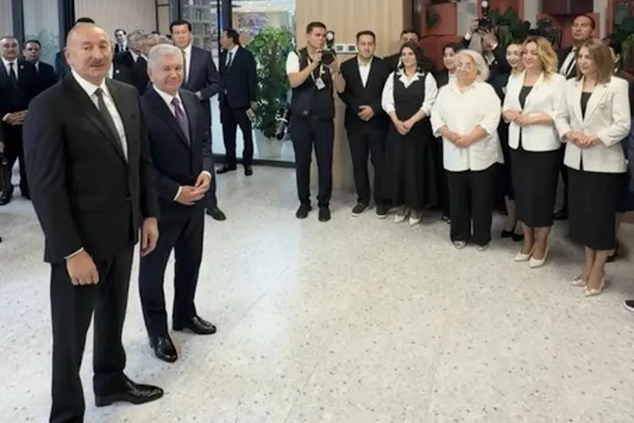 Azərbaycan və Özbəkistan liderləri Nizami Gəncəvinin adını daşıyan universitetin tələbələri ilə görüşdülər