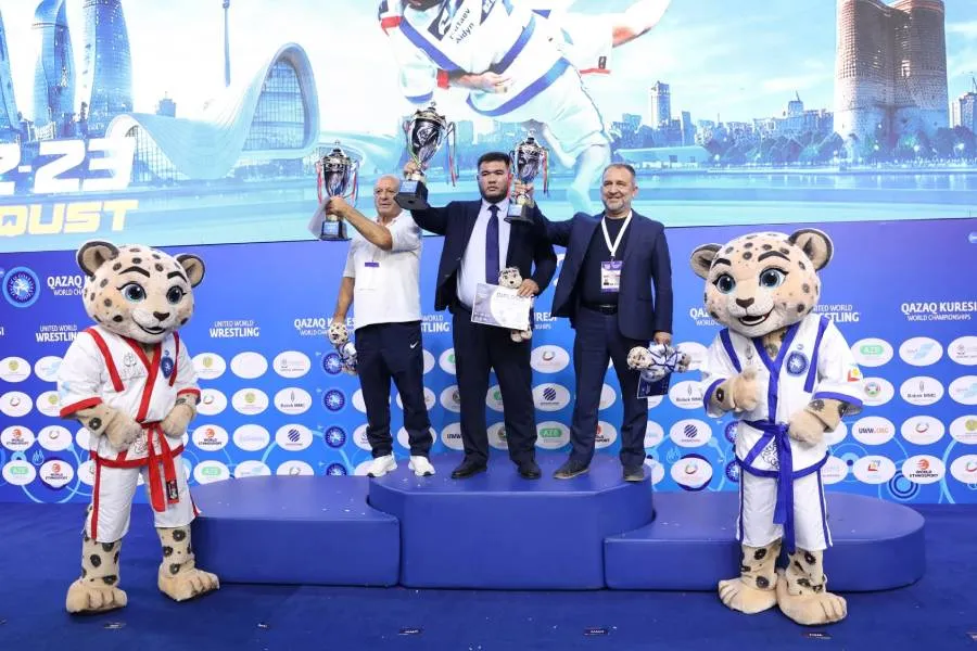 Günel Həsənli və Tuncay Şamil Qazaq güləşi üzrə dünya çempionu oldular — 1