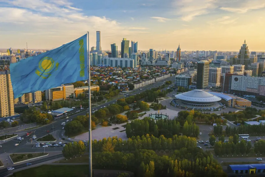 Sanksiya qorxusu Moskvaya yanacaq axınını kəsdi: Qazaxıstan zavodları imtina etdi