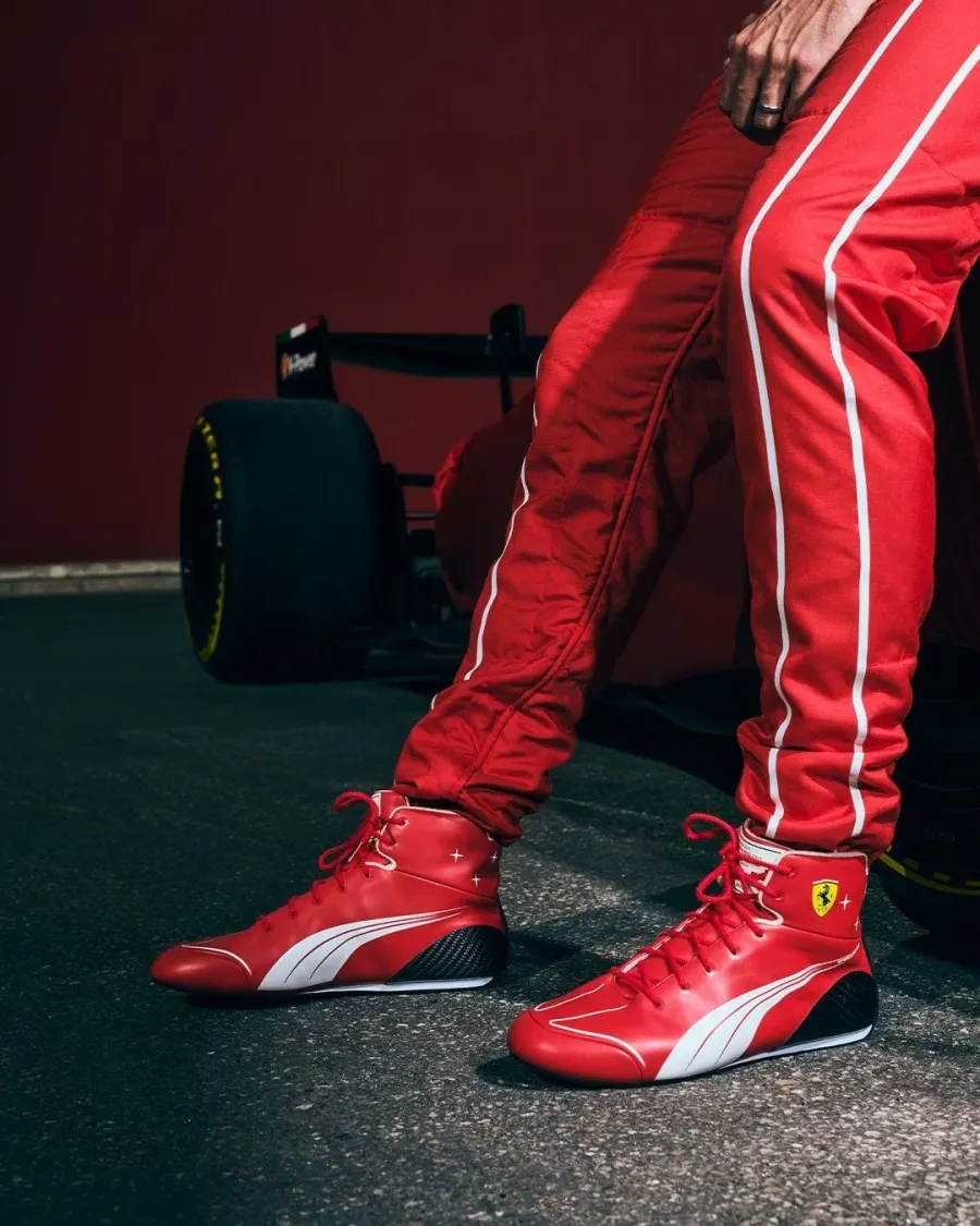Monzada Şumaxer izi: “Ferrari” pilotları xüsusi kombinezonla yarışacaq — 4