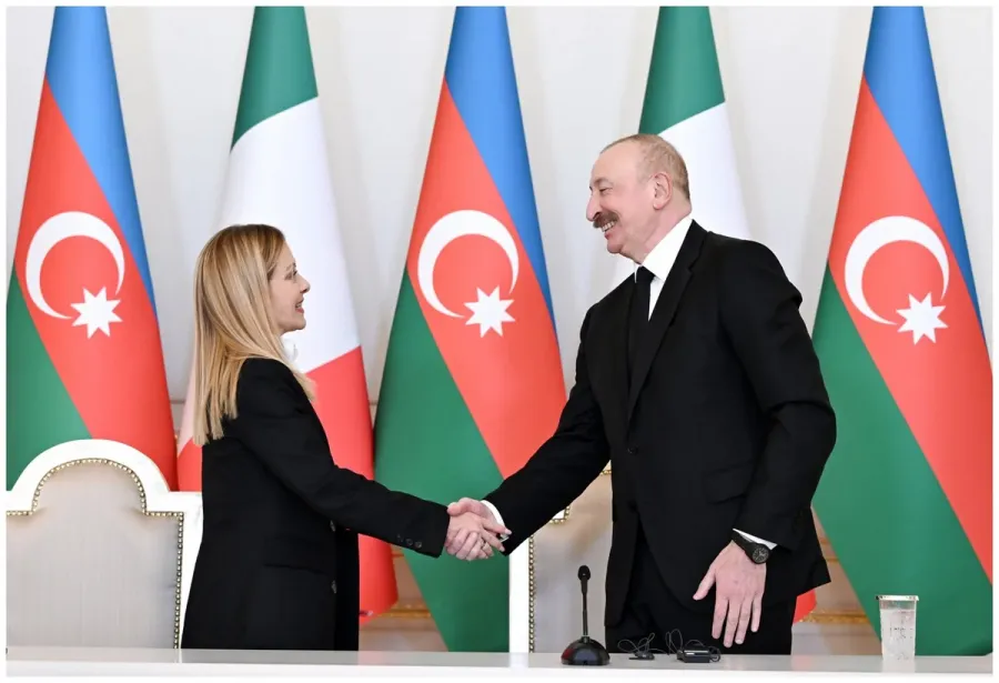 Aliyev congratulates Meloni as her government sets longevity record
