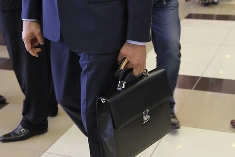 Həbsdə olan  vəzifəli şəxs azadlığa buraxıldı