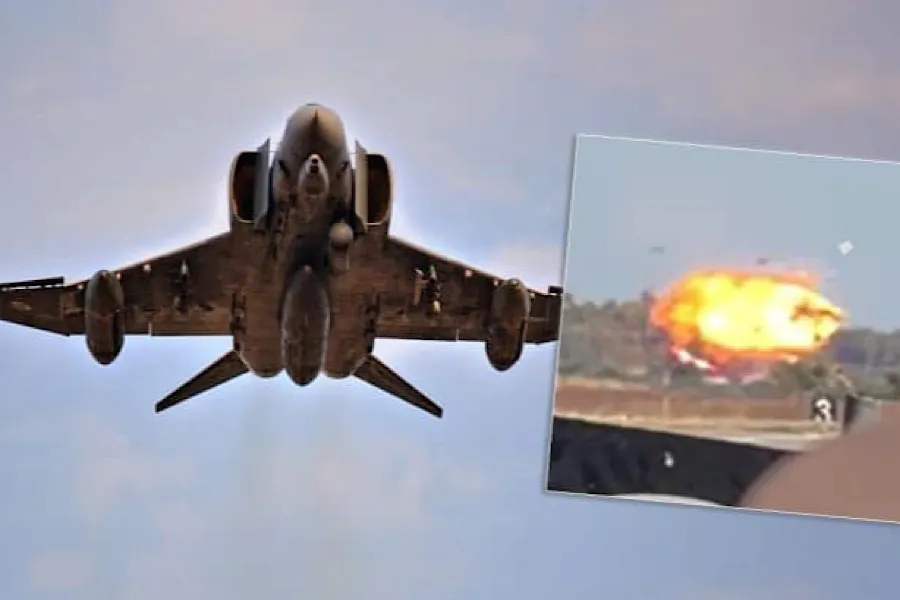 Tamaşaçıların gözü qarşısında qəzaya uğrayan qırıcıda iki pilot öldü