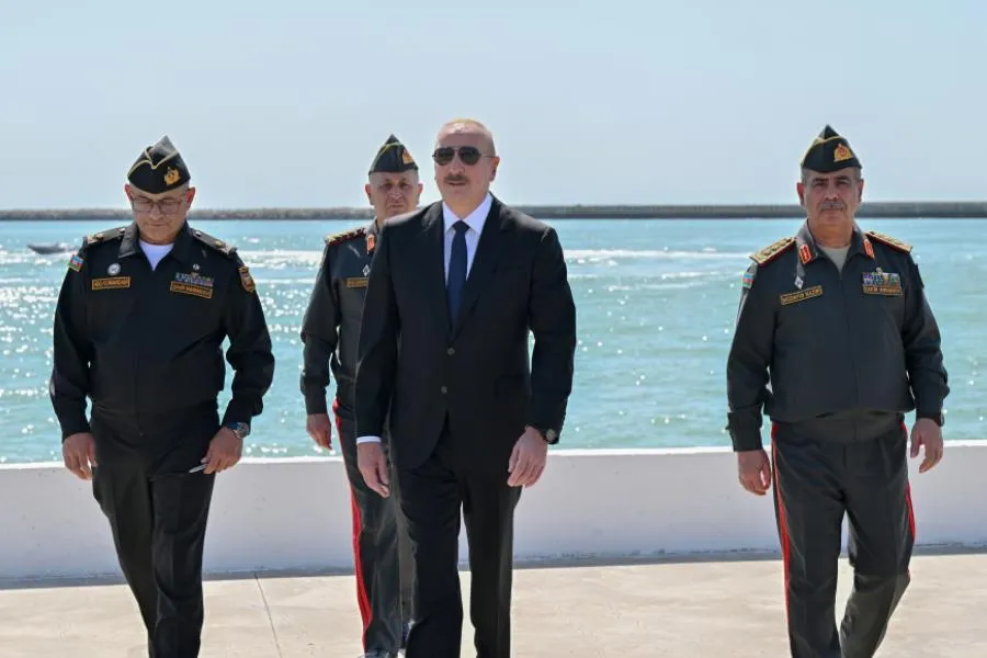 Prezidentin sosial media hesablarında HDQ qərargahını ziyarətinə dair videoçarx paylaşıldı