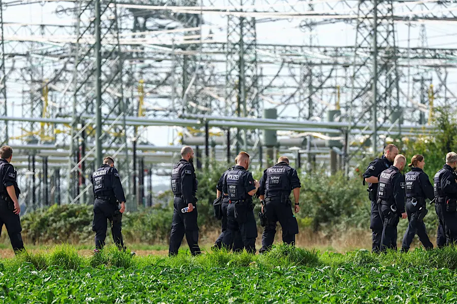 Almaniyada ELEKTRİK TERRORU ŞÜBHƏSİ: 21 partlayıcı ilə nə planlaşdırılırdı?