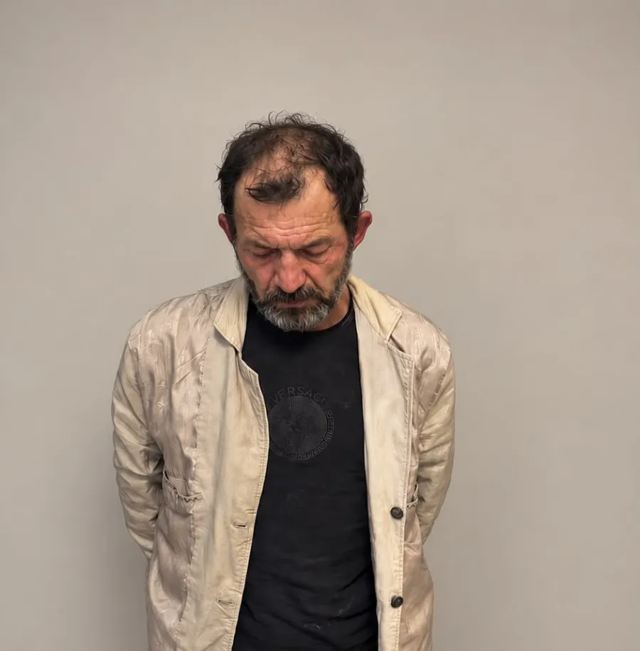 Nəcəf Nəcəfovun məzarından barelyefi oğurlayan şəxs saxlanıldı — 3