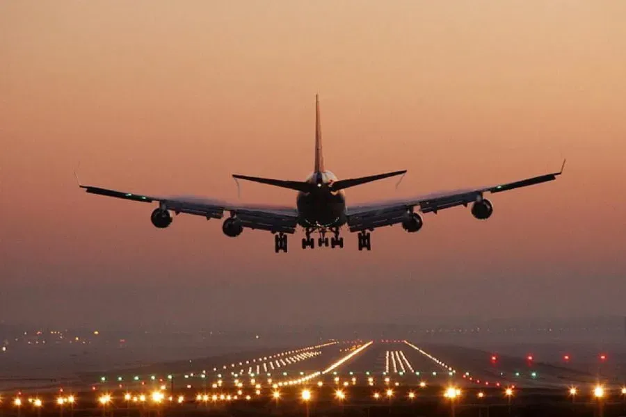 Flight chaos in Britain: More than 1,900 flights cancelled