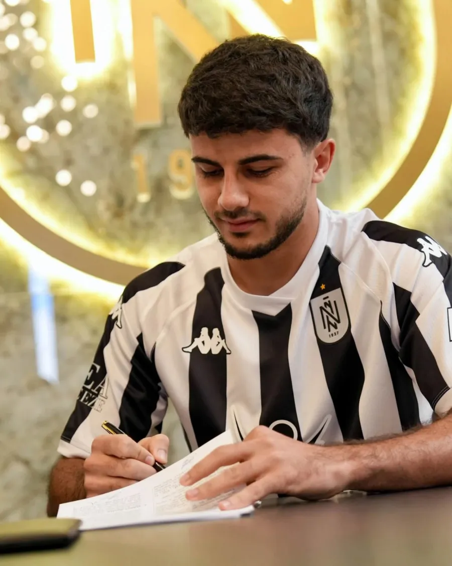“Neftçi” öz yetirməsinə güvəndi: Yarımmüdafiəçi ilə yeni müqavilə — 3