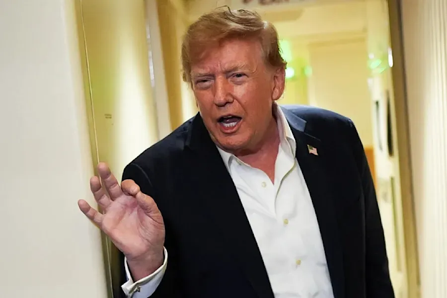 Trump links the fate of oil prices to war with Iran