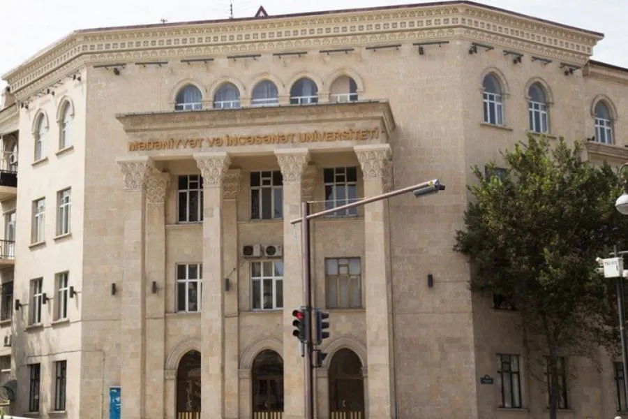 ADMİU tələbələrini təhdid edən oğlan universitetdən qovuldu - AÇIQLAMA