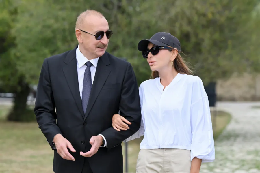 President Ilham Aliyev inspects conservation works at Pir Omar Sultan shrine in Shamakhi — 5