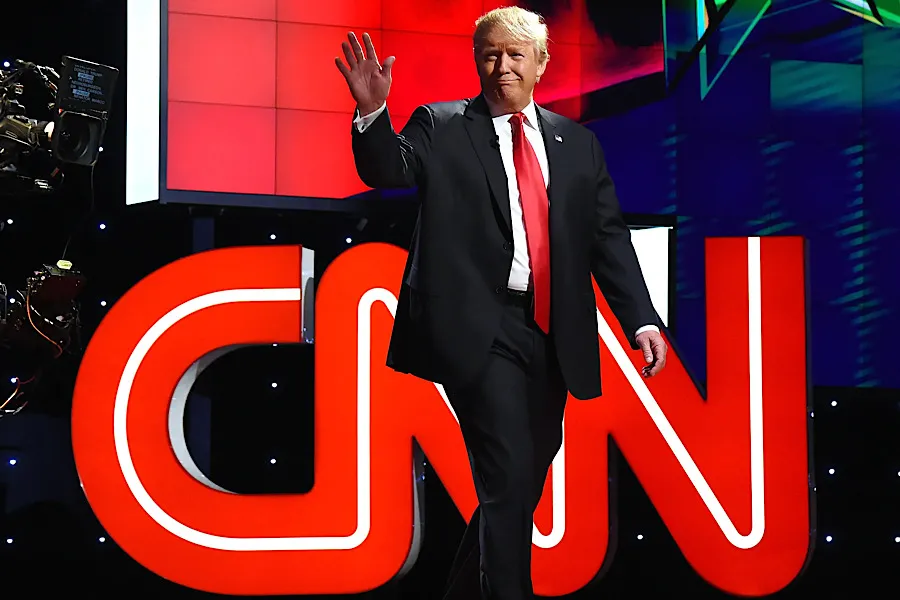 Tramp CNN və “Politico”ya Ağ Evin qapısından içəri girməyi qadağan etdi